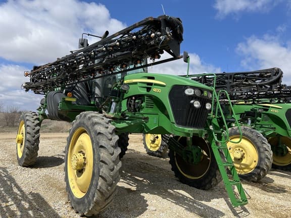 Image of John Deere 4830 Primary image
