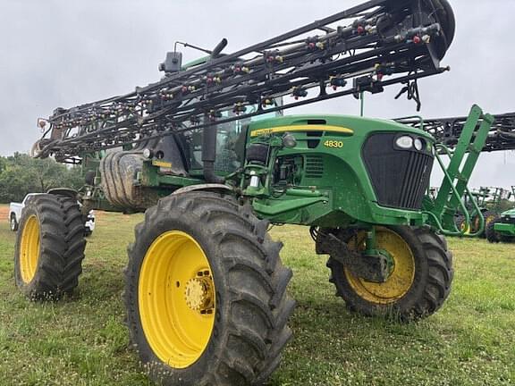 Image of John Deere 4830 equipment image 4