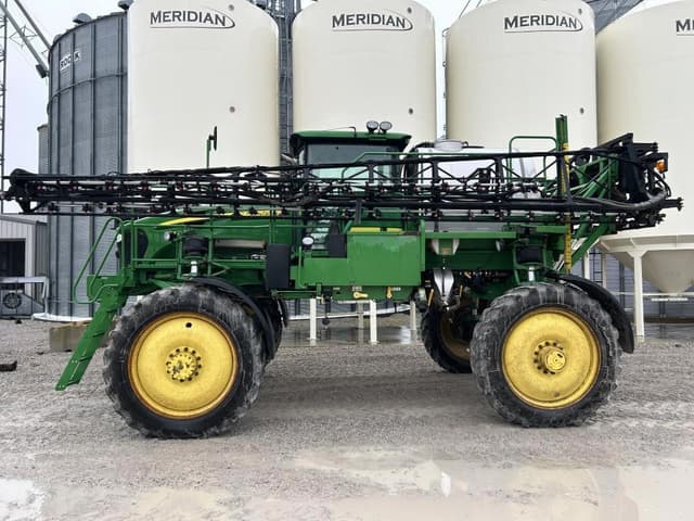 Image of John Deere 4830 equipment image 2