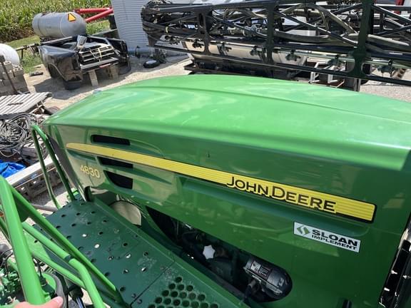Image of John Deere 4830 equipment image 1