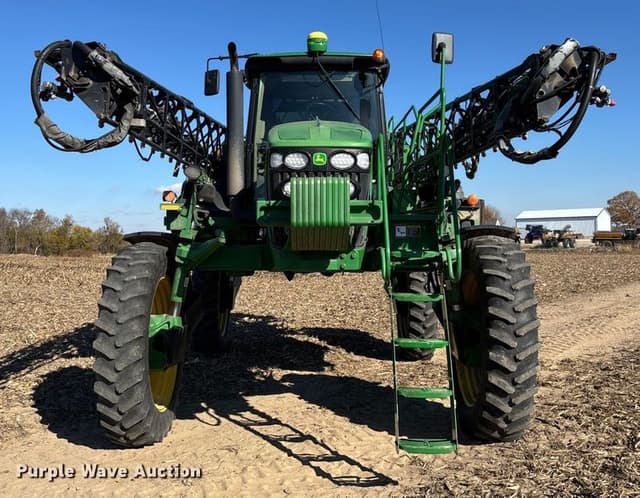 Image of John Deere 4830 equipment image 1