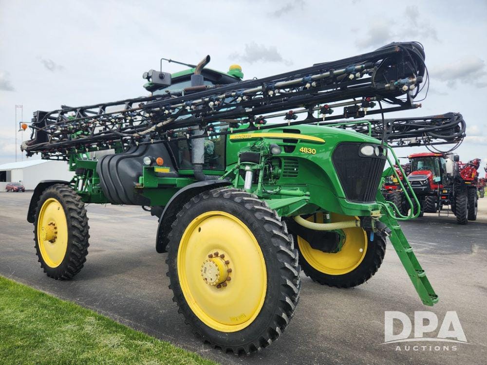 Main image John Deere 4830