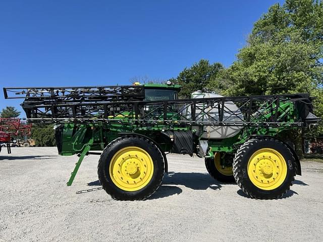 Image of John Deere 4940 equipment image 2