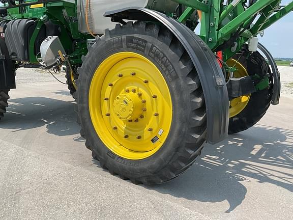 Image of John Deere 4940 equipment image 3