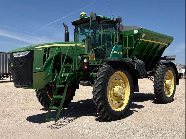 2013 John Deere 4940 Equipment Image0
