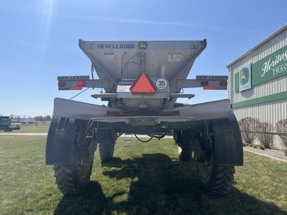 Image of John Deere 4940 equipment image 4