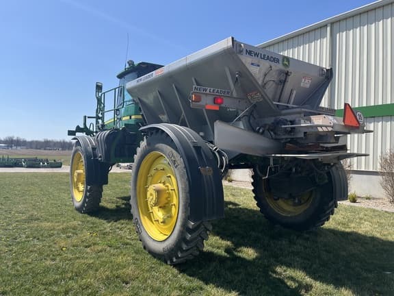 Image of John Deere 4940 equipment image 3