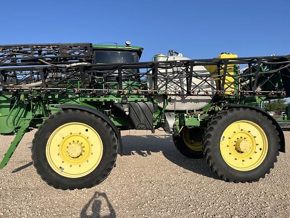 Image of John Deere 4940 equipment image 1