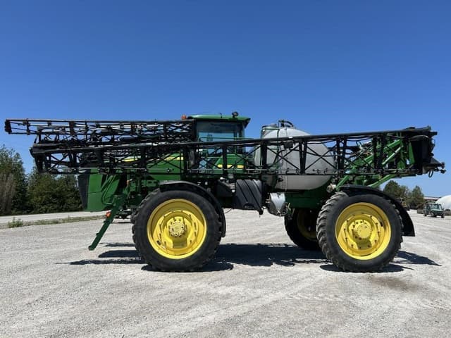Image of John Deere 4940 equipment image 2