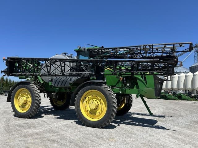 Image of John Deere 4940 equipment image 1