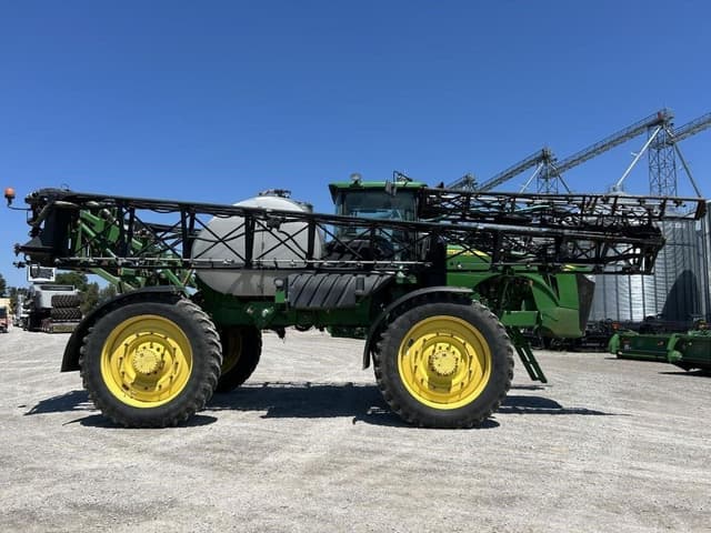 Image of John Deere 4940 equipment image 3