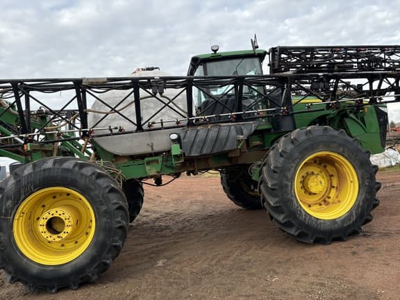 Image of John Deere 4940 equipment image 4