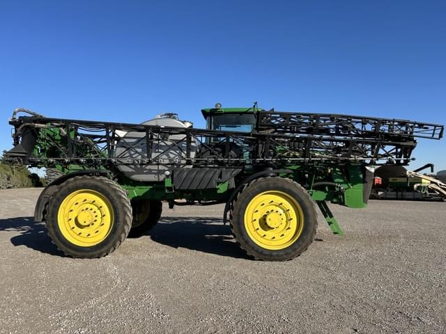 Image of John Deere 4940 equipment image 3