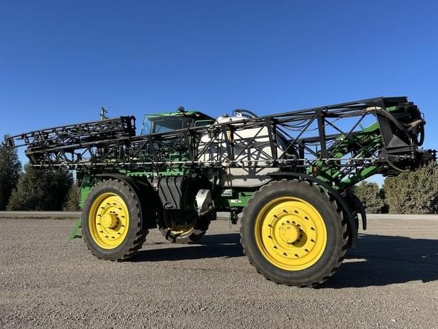 Image of John Deere 4940 equipment image 4