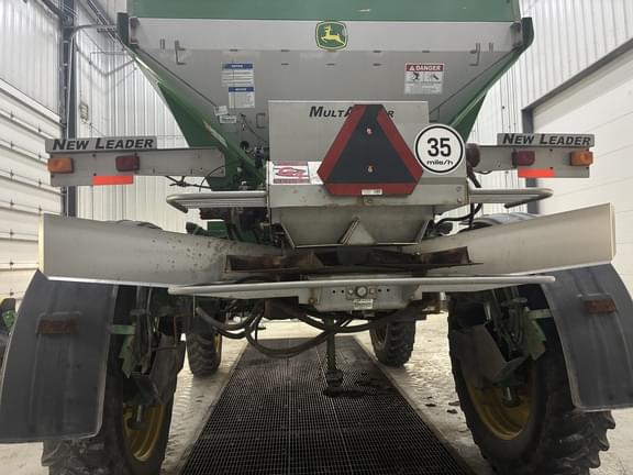 Image of John Deere 4940 equipment image 4