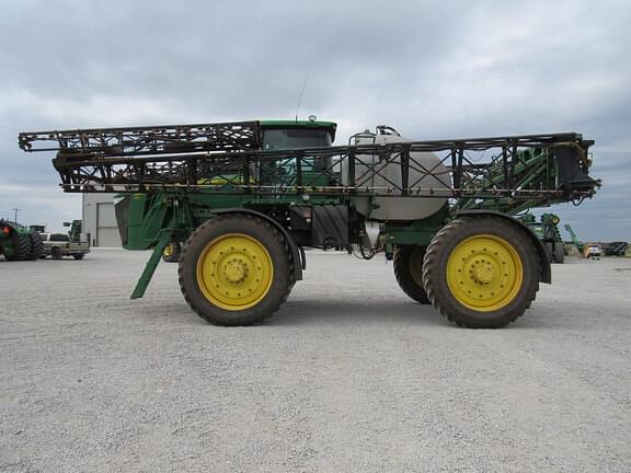 Image of John Deere 4940 equipment image 1