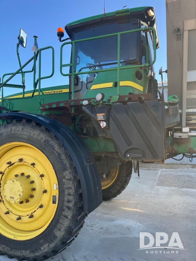 Image of John Deere 4940 equipment image 4