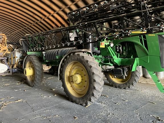 Image of John Deere 4940 Primary image