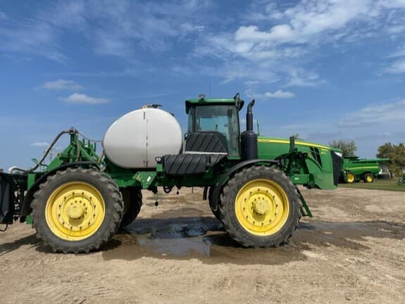 Image of John Deere 4940 equipment image 1