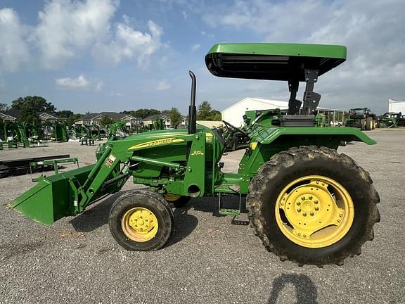 Image of John Deere 5045D equipment image 4