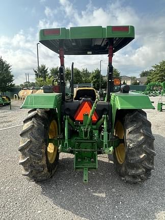 Image of John Deere 5045D equipment image 2