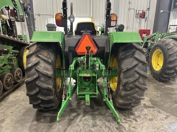 Image of John Deere 5045E equipment image 4