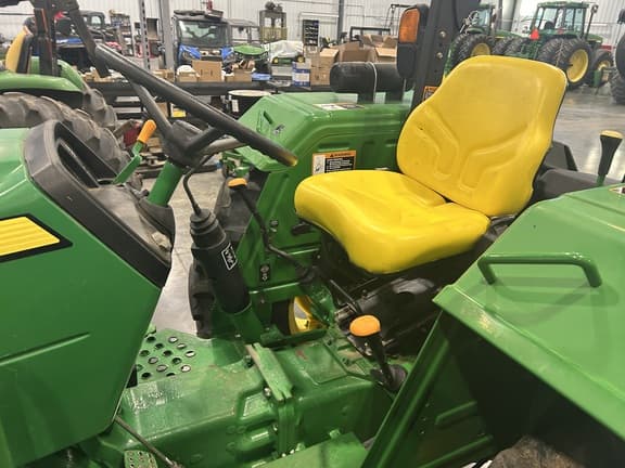 Image of John Deere 5045E equipment image 2