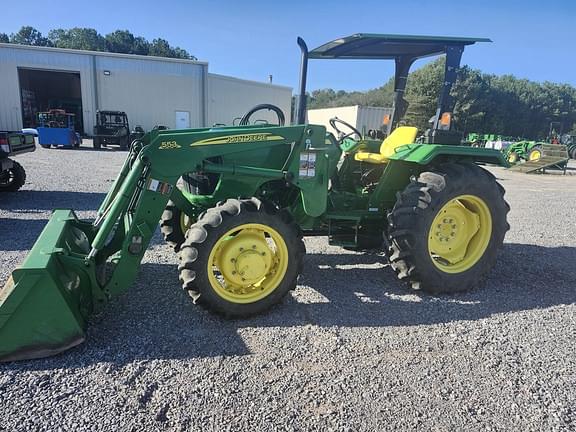 Image of John Deere 5045E equipment image 4