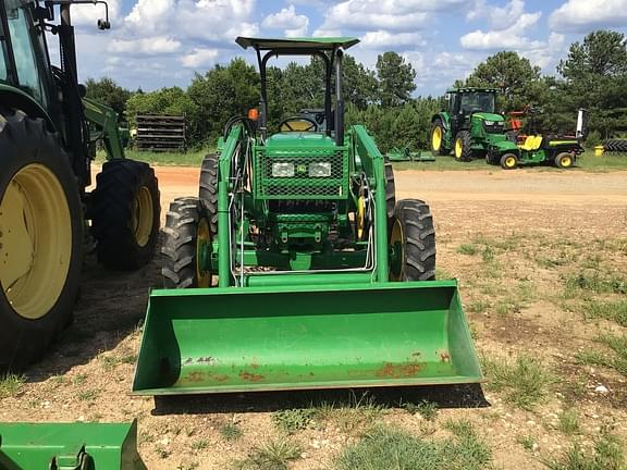 Image of John Deere 5045E equipment image 3