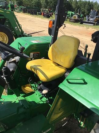 Image of John Deere 5045E equipment image 4