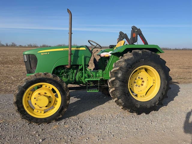 Image of John Deere 5045E equipment image 1