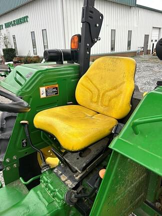 Image of John Deere 5055D equipment image 4