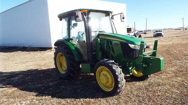 Image of John Deere 5055E equipment image 1