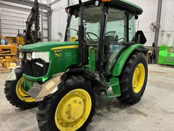Image of John Deere 5055E equipment image 2