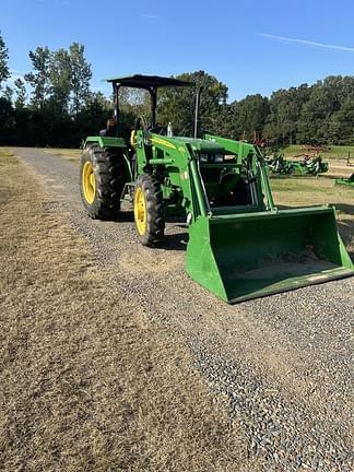 Image of John Deere 5055E equipment image 2