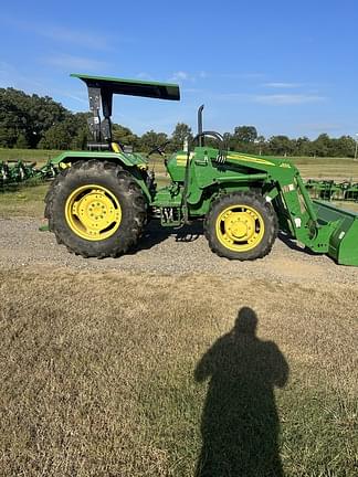 Image of John Deere 5055E equipment image 3