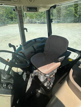 Image of John Deere 5055E equipment image 3
