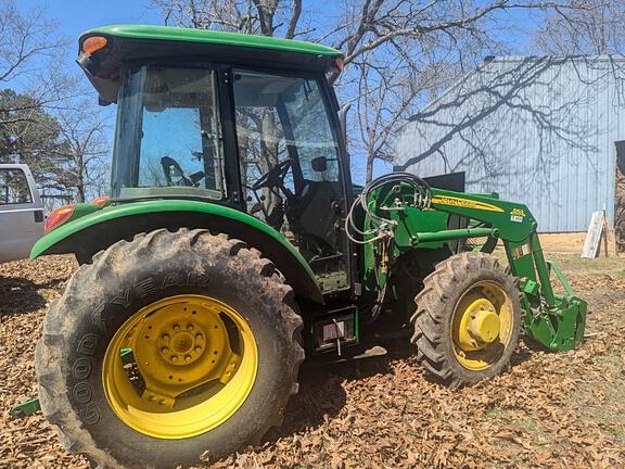 Image of John Deere 5055E equipment image 2