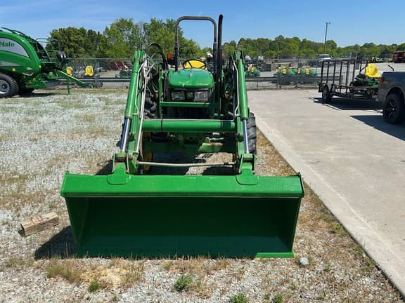 Image of John Deere 5065E equipment image 3
