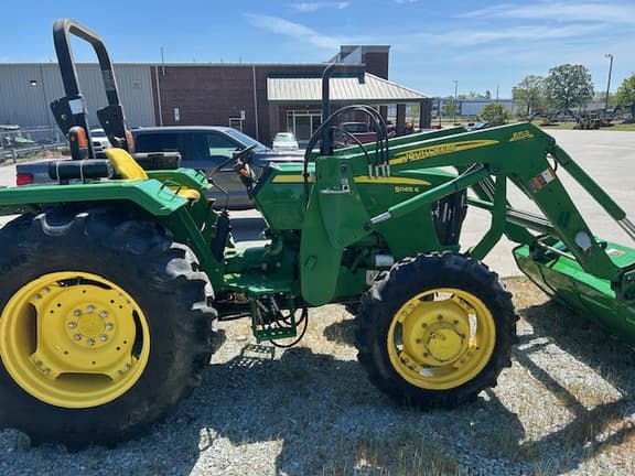 Image of John Deere 5065E equipment image 4