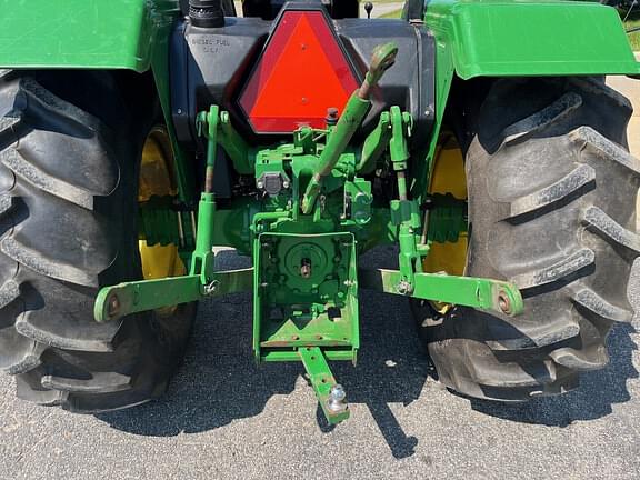 Image of John Deere 5065E equipment image 2