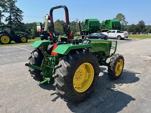 Image of John Deere 5065E equipment image 3