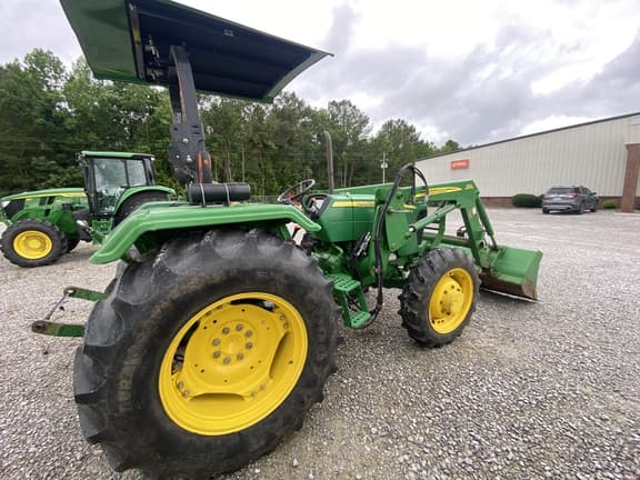 Image of John Deere 5065E equipment image 4