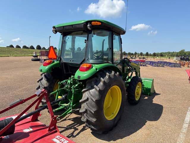 Image of John Deere 5065E equipment image 4