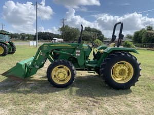2013 John Deere 5075E Image