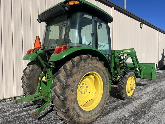 Image of John Deere 5075E equipment image 3