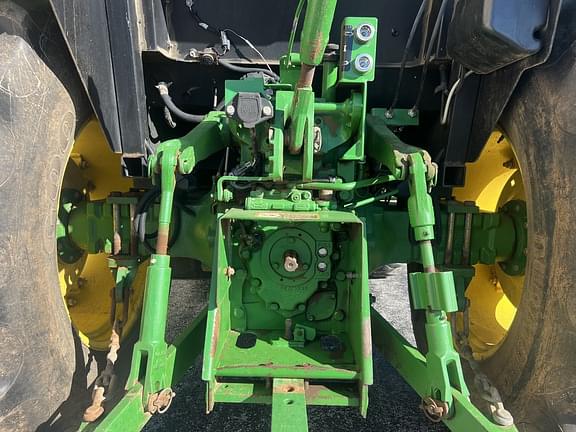 Image of John Deere 5075E equipment image 2