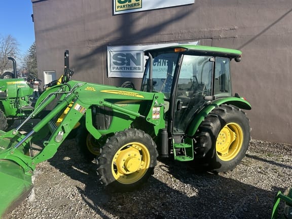 2013 John Deere 5075E Equipment Image0