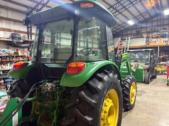 Image of John Deere 5075E equipment image 4