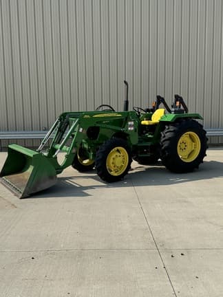 Main image John Deere 5075E
